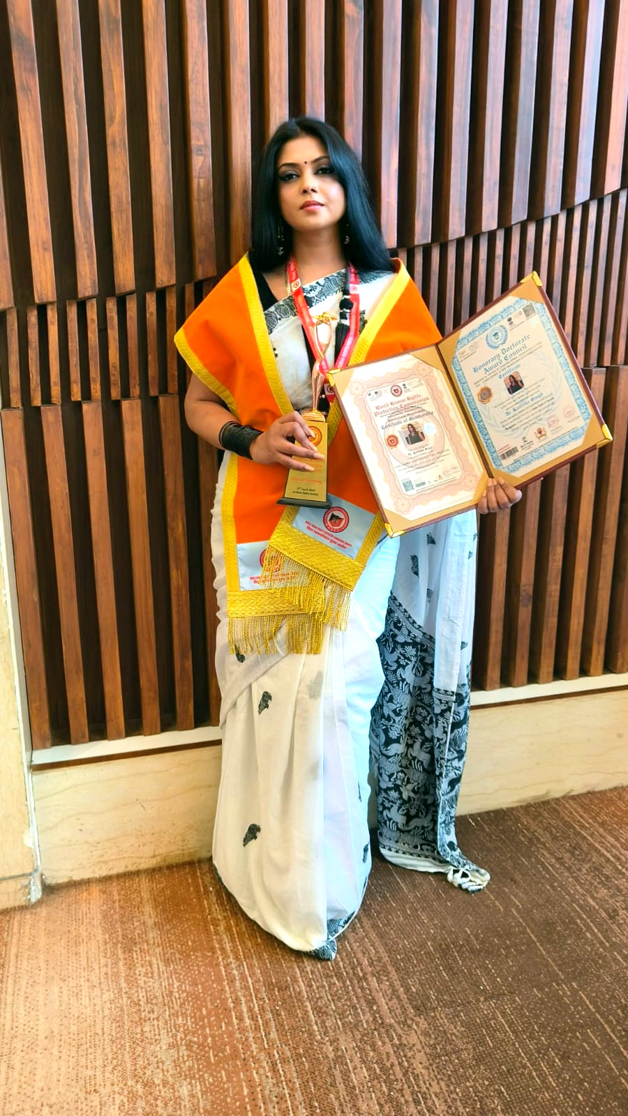 Dr.Karthika Singh Has bagged Outstanding Women Leadership Award